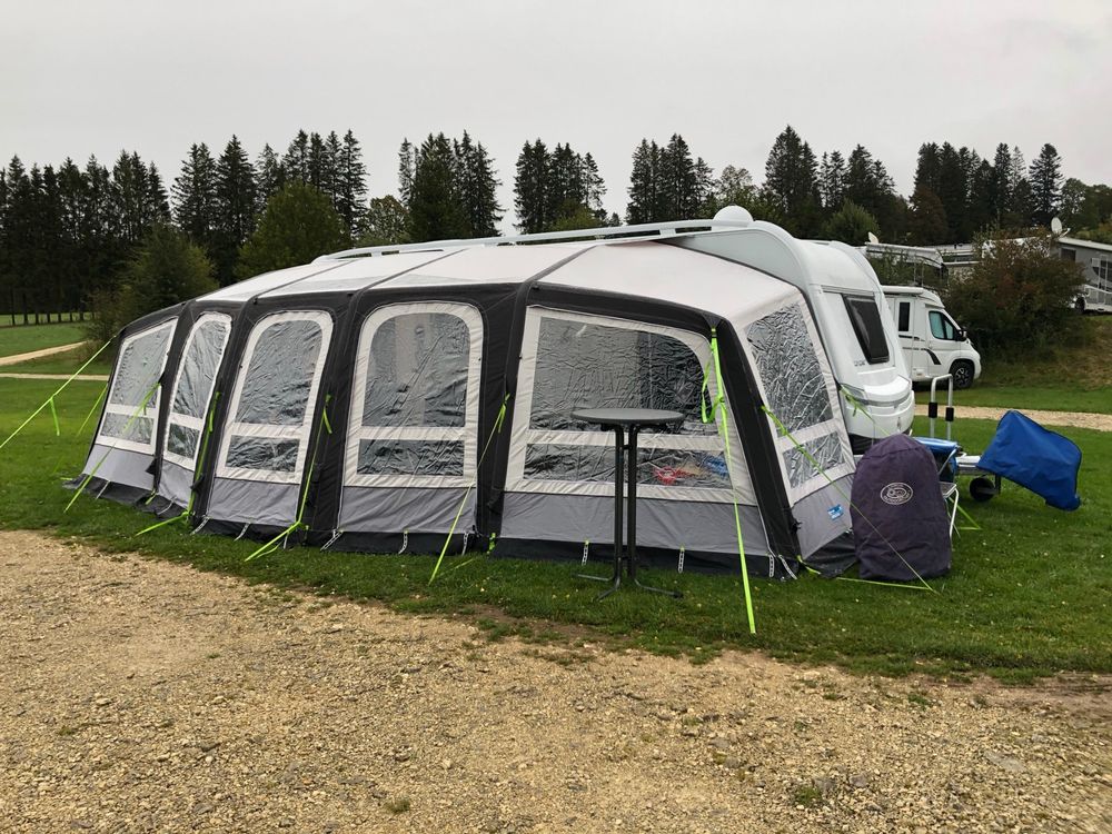 Titelseite -Camping Geschäft aufblasbares vorzelt kampa frontier air 400 pro